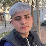 Hola, me defino como una persona trabajadora y soñadora. Me encantaría enseñar a muchos niño/as el idioma del español, para los que muchos extranjeros que entren en nuestro país dominen el idioma como nosotros.